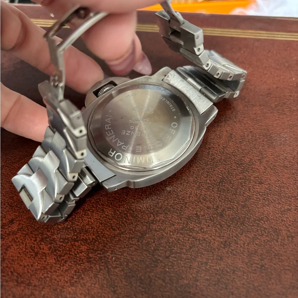 Panerai Luminor Silver and White Watch - Picture 4 of 4